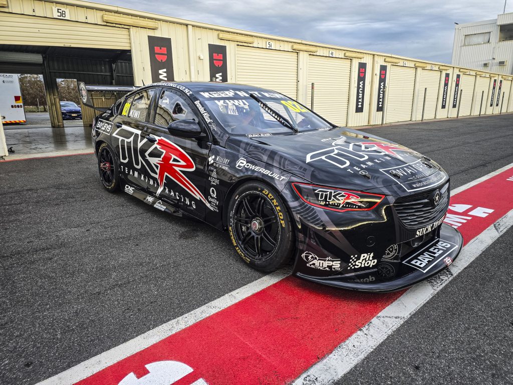 Front view of Team Kiwi Racing Holden Commodore wrap by Branded Kiwi