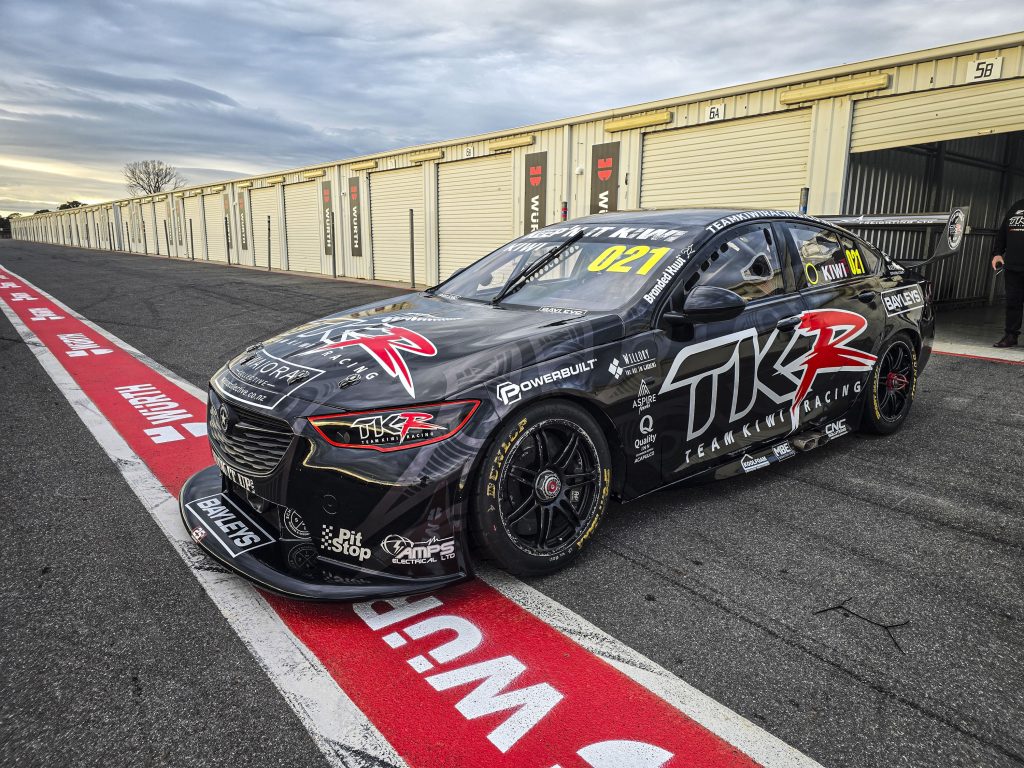 Front view of Team Kiwi Racing Holden Commodore wrap by Branded Kiwi